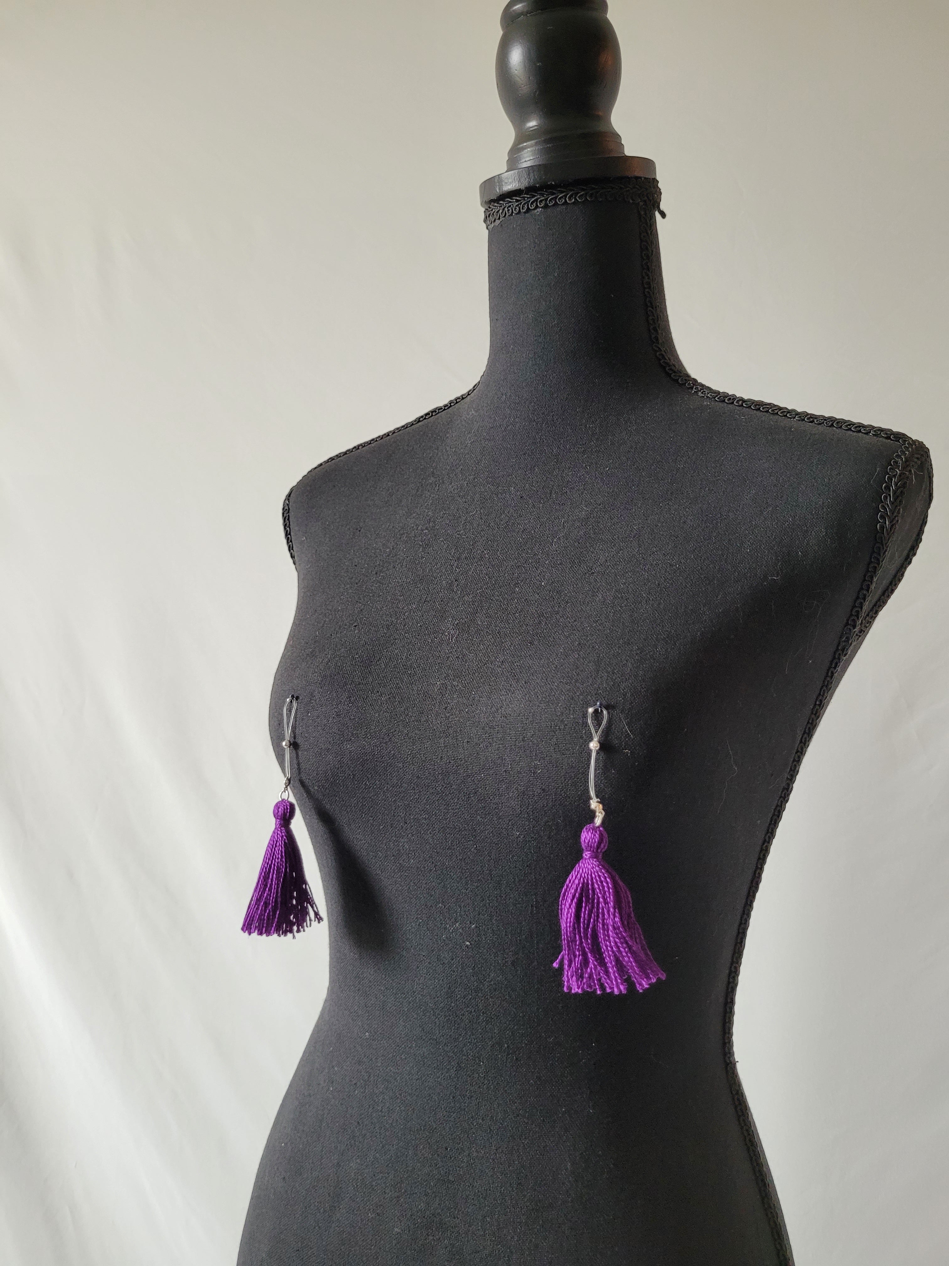 Dark purple earrings with tassels - bouFFante